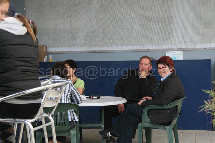 HE-Outside_030.JPG