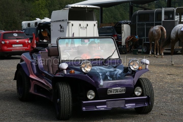 HE-Outside_045.JPG